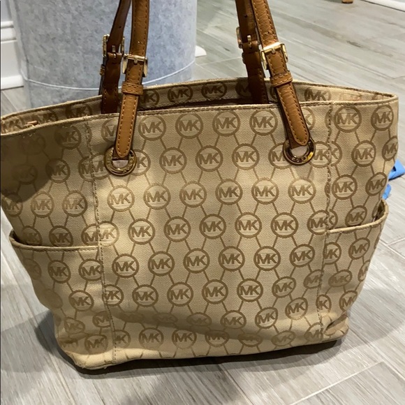 Michael Kors Logo Purse - Picture 3 of 11